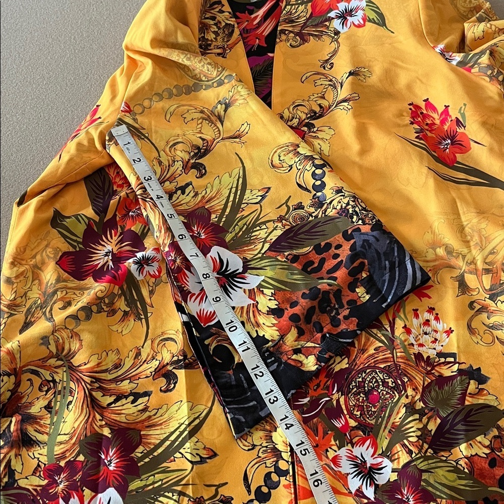 Peter Nygard Vibrant Floral Kimono Cardigan Duster in Yellow and Black - M - Picture 7 of 9